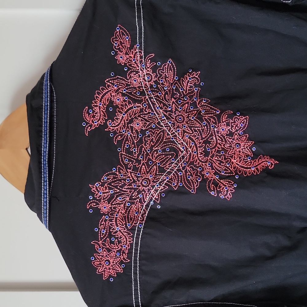 Rock 47 by Wrangler Women's Embroidered Western Shirt - Picture 3 of 4